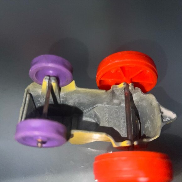 Vintage 1967‎ Tootsietoy Diecast Yellow Tractor with Orange & Purple Tires (No) - Picture 6 of 6